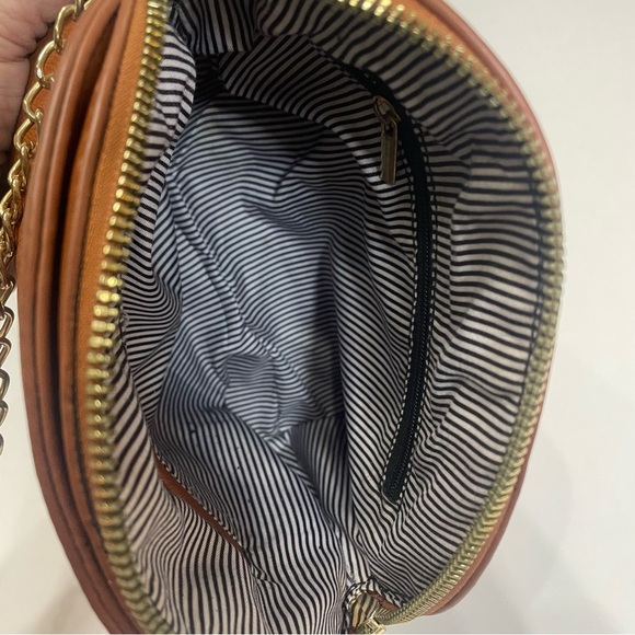 Brown Leather Crossbody Dome bag purse. Bee motif. Pre-owned - Picture 5 of 11